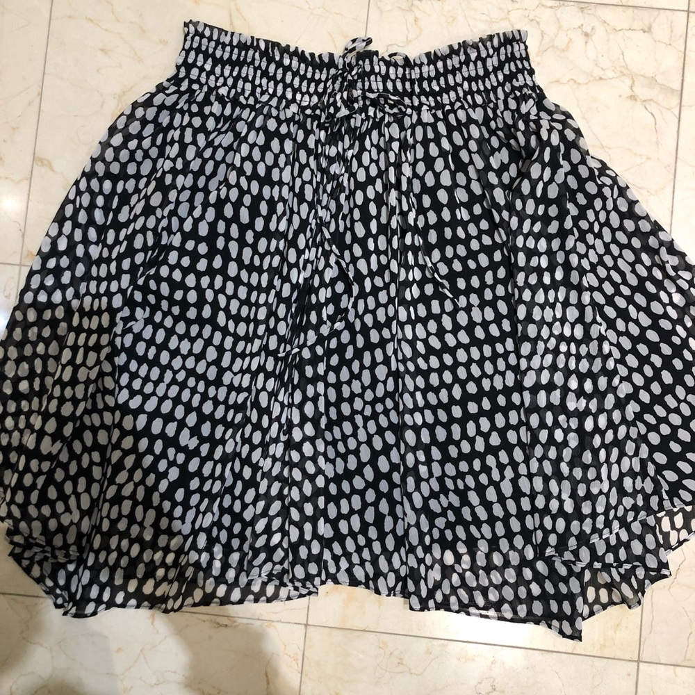 Club Monaco Flowy Slightly Asymmetrical Spot Skirt